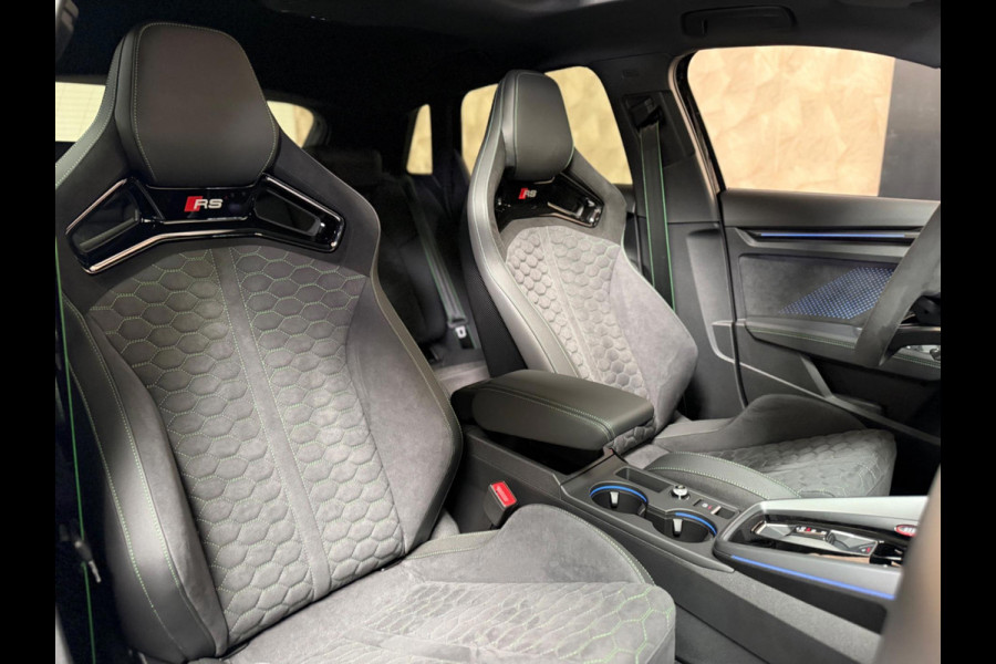Audi RS 3 SPORTBACK 2.5 TFSI RS 3 quattro | Pano | carbon | Kuipstoelen | ACC | Keyless | Sfeerverlichting