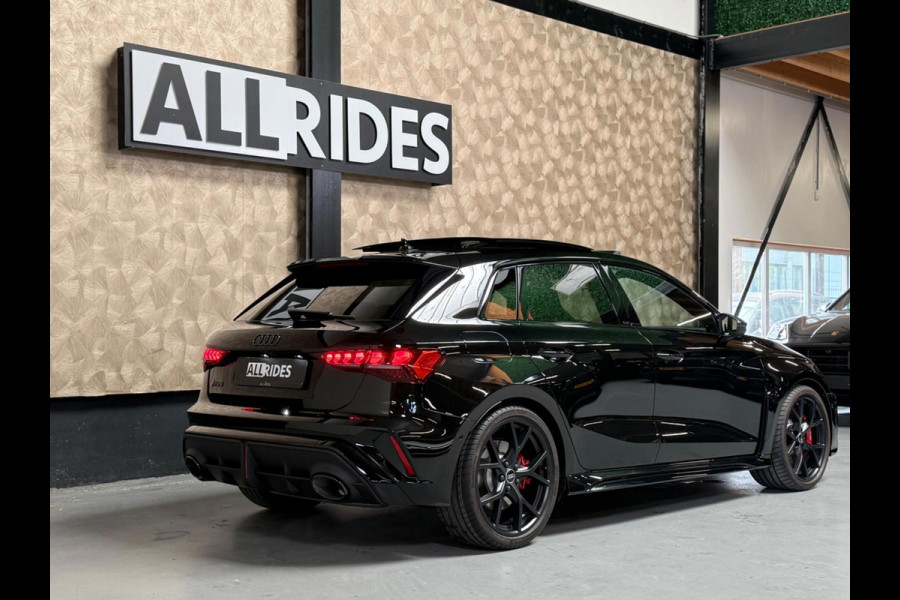 Audi RS 3 SPORTBACK 2.5 TFSI RS 3 quattro | Pano | carbon | Kuipstoelen | ACC | Keyless | Sfeerverlichting
