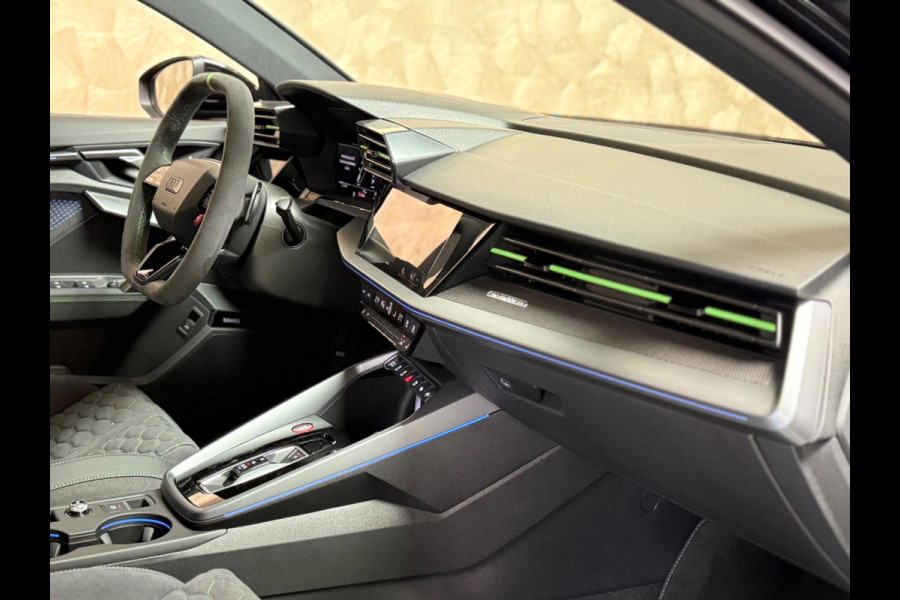 Audi RS 3 SPORTBACK 2.5 TFSI RS 3 quattro | Pano | carbon | Kuipstoelen | ACC | Keyless | Sfeerverlichting