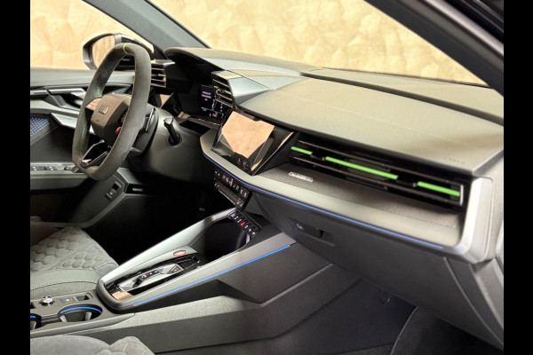Audi RS 3 SPORTBACK 2.5 TFSI RS 3 quattro | Pano | carbon | Kuipstoelen | ACC | Keyless | Sfeerverlichting