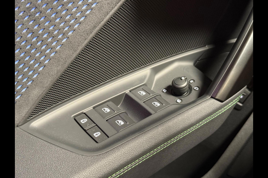 Audi RS 3 SPORTBACK 2.5 TFSI RS 3 quattro | Pano | carbon | Kuipstoelen | ACC | Keyless | Sfeerverlichting