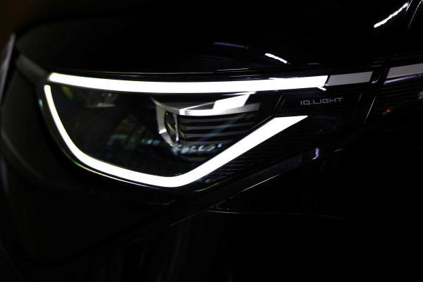 Volkswagen ID. Buzz 1st Max 77kWh BTW | Elek. Deuren | Leder | 360° | Trekhaak