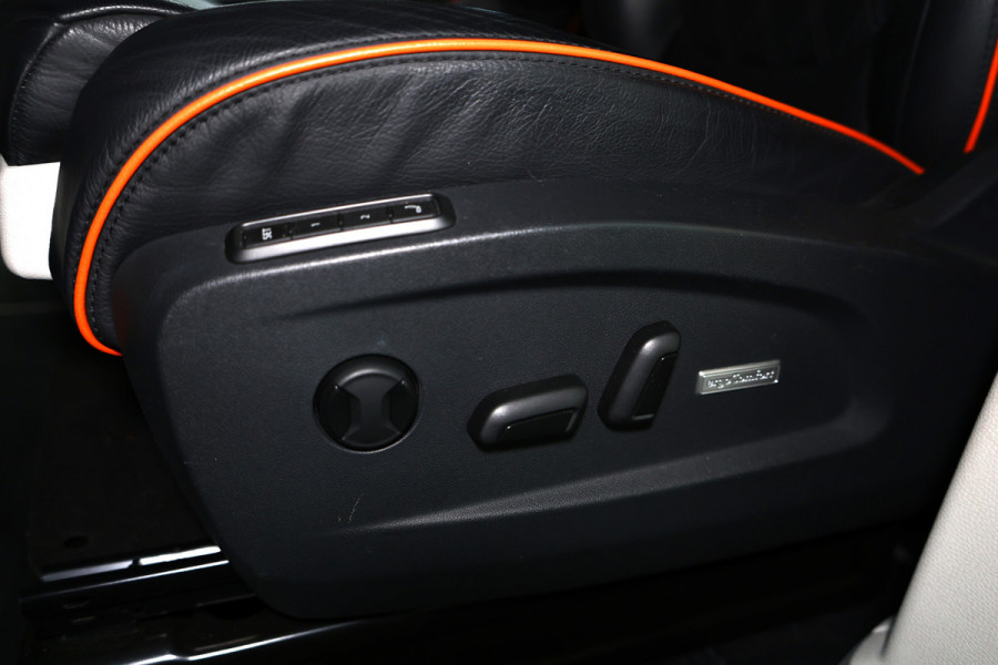 Volkswagen ID. Buzz 1st Max 77kWh BTW | Elek. Deuren | Leder | 360° | Trekhaak