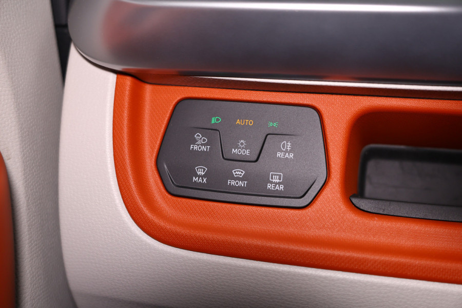 Volkswagen ID. Buzz 1st Max 77kWh BTW | Elek. Deuren | Leder | 360° | Trekhaak