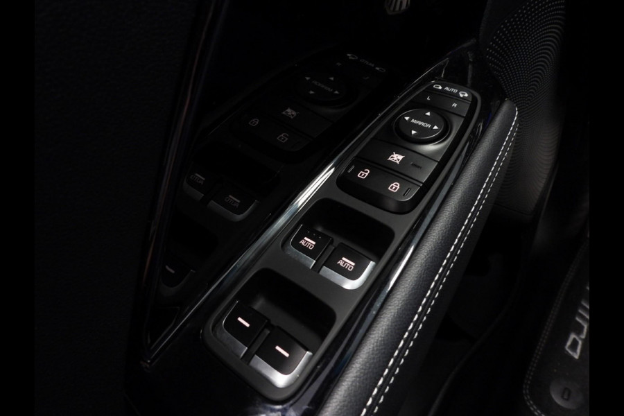 Kia e-Niro ExecutiveLine 64 kWh LEER/MEMORY/CAMERA/LED/JBL/17"LMV!