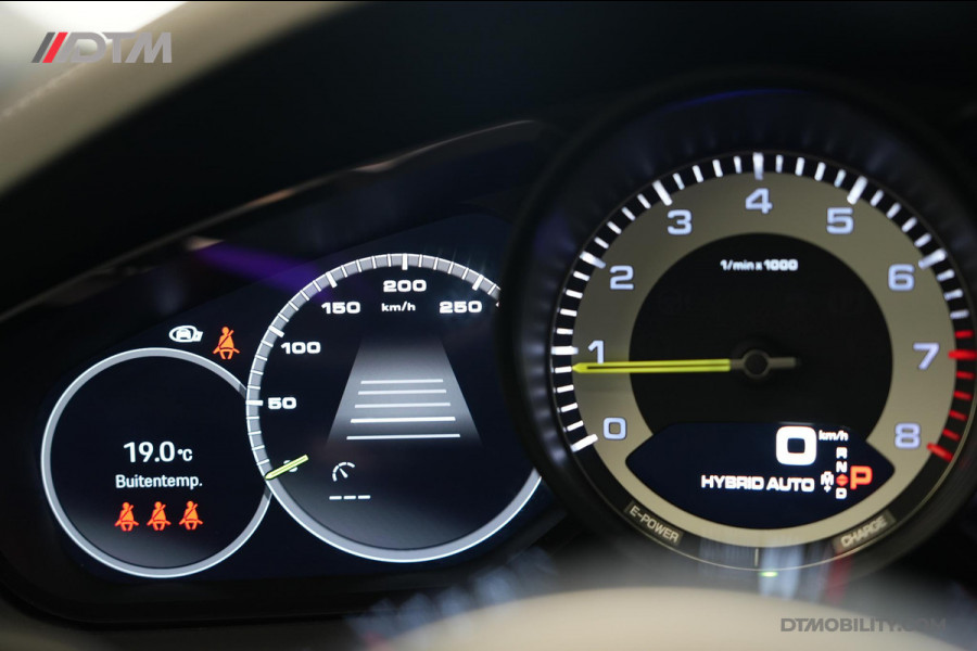 Porsche Cayenne Coupé 3.0 E-Hybrid Platinum Sport Design & Chrono | Vol Optie!