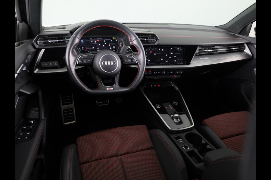 Audi A3 Sportback 30 TFSI S edition 110 pk | Navigatie | Parkeersensoren achter | Autom. airco | LED koplampen | Apple Carplay/Android Auto |