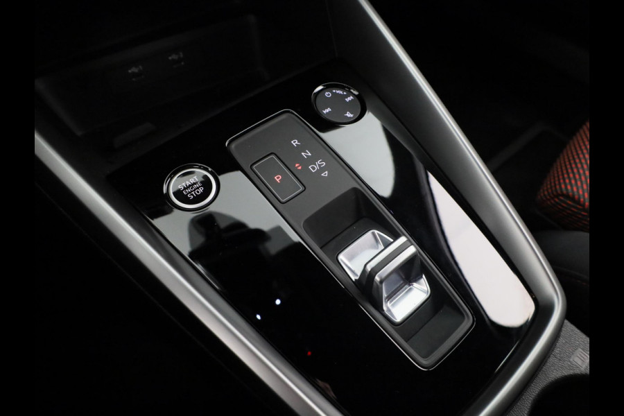 Audi A3 Sportback 30 TFSI S edition 110 pk | Navigatie | Parkeersensoren achter | Autom. airco | LED koplampen | Apple Carplay/Android Auto |
