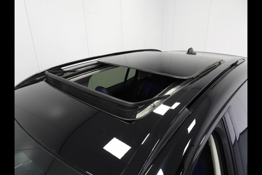 Lynk & Co 01 1.5 PHEV BlackEdition NAVI/360CAM/SCHUIFDAK/LED/20"LMV!