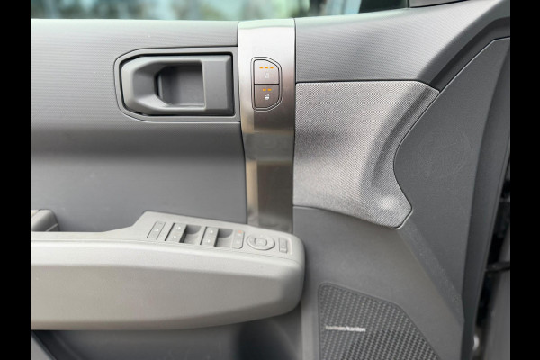 Kia EV3 Plus Advanced 58.3 kWh SOH 100% | HARMAN KARDON | DODE HOEK | ELEK. STOELEN | STOEL + STUURVERWARMING | ADAP. CRUISE | ACHTERUITRIJCAMERA | PANO | FABRIEKS GARANTIE TOT 01-2032 | NET ONDERHOUD GEHAD DIRECT LEVERBAAR |