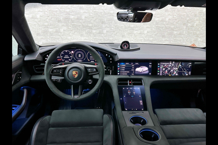 Porsche Taycan GTS 93 kWh | Luchtvering | Passagier-Display | 360 Camera | ACC | Inno-Drive | Sportstoelen | Panorama | Sport-Chrono | BOSE | Warmtepomp | Memory | Matrix-LED | 4-Zone Climate Control | Stuurverwarming | Stoelverwarming V+A | Keyless-Entry | 21 inch |