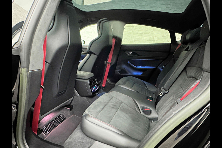 Porsche Taycan GTS 93 kWh | Luchtvering | Passagier-Display | 360 Camera | ACC | Inno-Drive | Sportstoelen | Panorama | Sport-Chrono | BOSE | Warmtepomp | Memory | Matrix-LED | 4-Zone Climate Control | Stuurverwarming | Stoelverwarming V+A | Keyless-Entry | 21 inch |