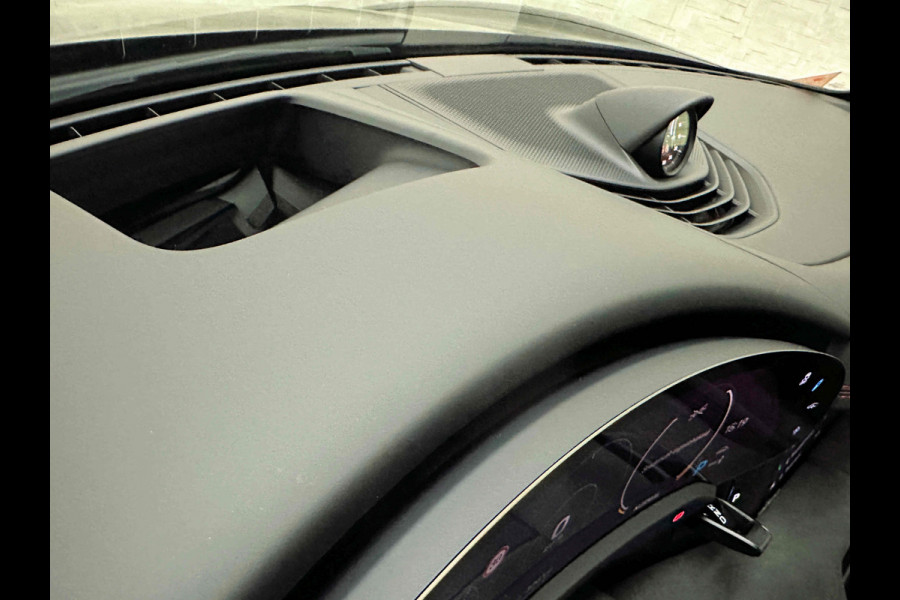 Porsche Taycan GTS 93 kWh | Luchtvering | Passagier-Display | 360 Camera | ACC | Inno-Drive | Sportstoelen | Panorama | Sport-Chrono | BOSE | Warmtepomp | Memory | Matrix-LED | 4-Zone Climate Control | Stuurverwarming | Stoelverwarming V+A | Keyless-Entry | 21 inch |