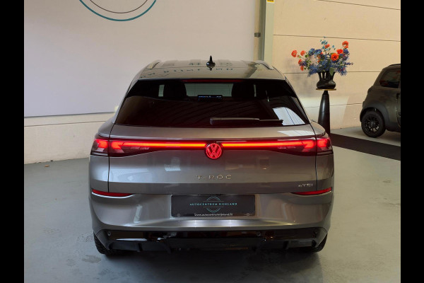 Volkswagen T-Roc 1.5 TSI R-Line Edition Apple Carplay, Adap. cruise, Stoel/stuurverwarming, Sfeerverlichting, full led
