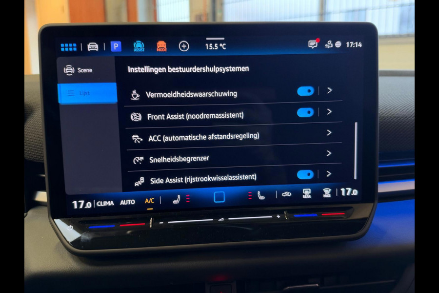 Volkswagen T-Roc 1.5 TSI R-Line Edition Apple Carplay, Adap. cruise, Stoel/stuurverwarming, Sfeerverlichting, full led