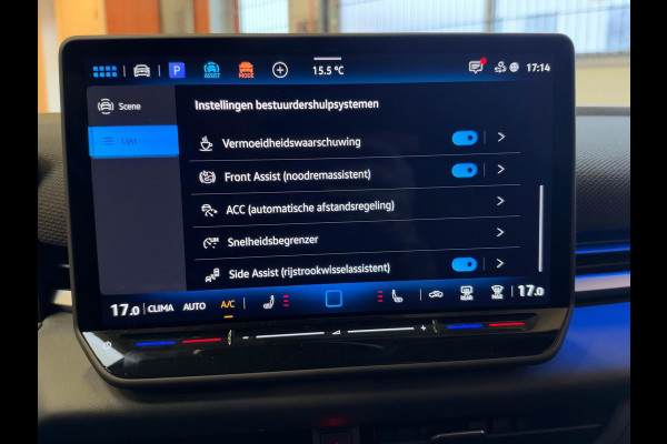 Volkswagen T-Roc 1.5 TSI R-Line Edition Apple Carplay, Adap. cruise, Stoel/stuurverwarming, Sfeerverlichting, full led