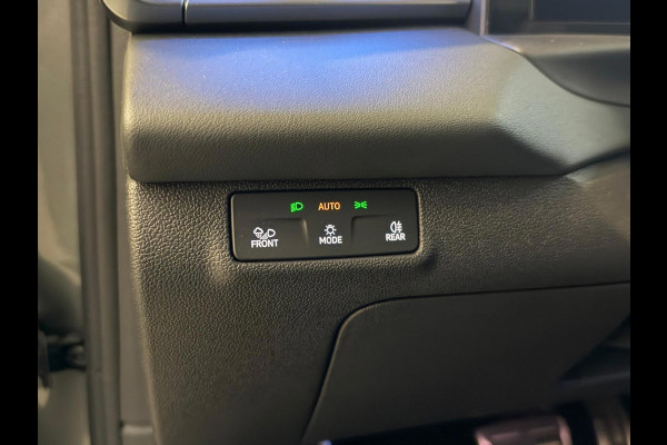 Volkswagen T-Roc 1.5 TSI R-Line Edition Apple Carplay, Adap. cruise, Stoel/stuurverwarming, Sfeerverlichting, full led