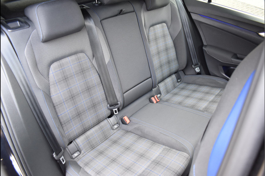 Volkswagen Golf 1.4 eHybrid GTE 245 Pk Pano Navi Camera IQ Light Sfeerverlichting