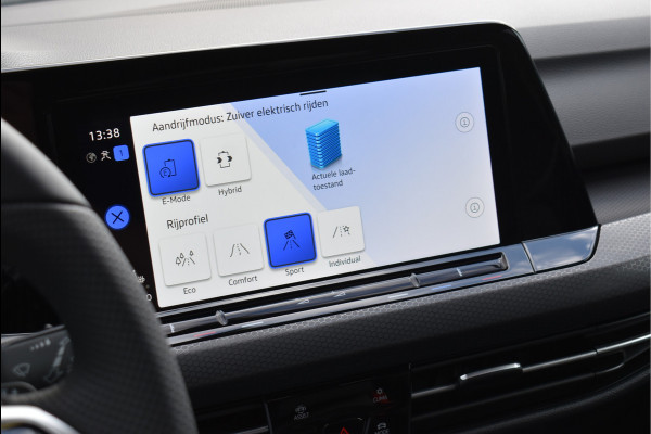 Volkswagen Golf 1.4 eHybrid GTE 245 Pk Pano Navi Camera IQ Light Sfeerverlichting