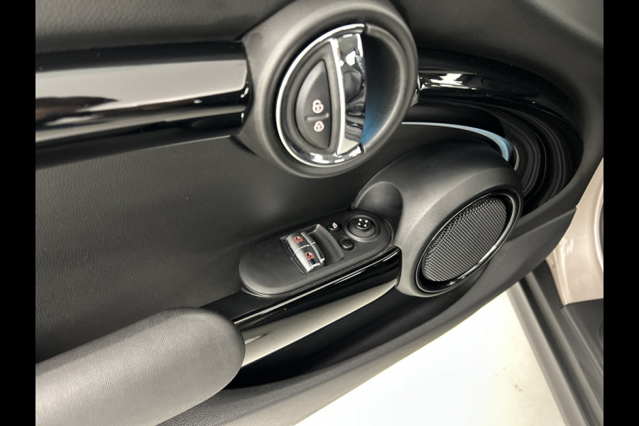 MINI Cooper 1.5 Aut. Camden Edition Leder/Sportstoelen Climate Carplay Piano-Pack