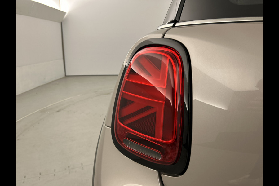 MINI Cooper 1.5 Aut. Camden Edition Leder/Sportstoelen Climate Carplay Piano-Pack