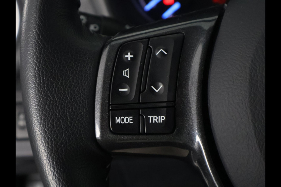 Toyota Yaris 1.0 VVT-i Y20 Bi-Tone | Garantie tot 05-2029! | Navigatie | Camera | Cruise Control | Privacy Glass