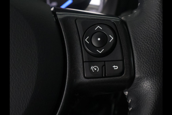 Toyota Yaris 1.0 VVT-i Y20 Bi-Tone | Garantie tot 05-2029! | Navigatie | Camera | Cruise Control | Privacy Glass