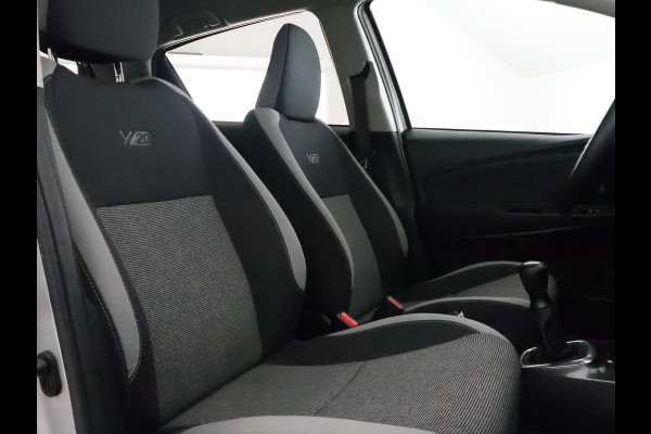 Toyota Yaris 1.0 VVT-i Y20 Bi-Tone | Garantie tot 05-2029! | Navigatie | Camera | Cruise Control | Privacy Glass
