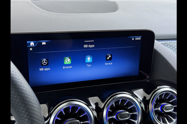 Mercedes-Benz GLA GLA 250 e AMG Line | Dodehoek Burmester Keyless Multibeam