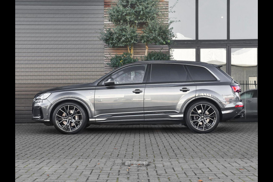 Audi Q7 55 TFSI quattro S Line 40.256 euro Ex BTW/ BPM Panoramadak ACC Leren bekleding 22 inch velgen Trekhaak