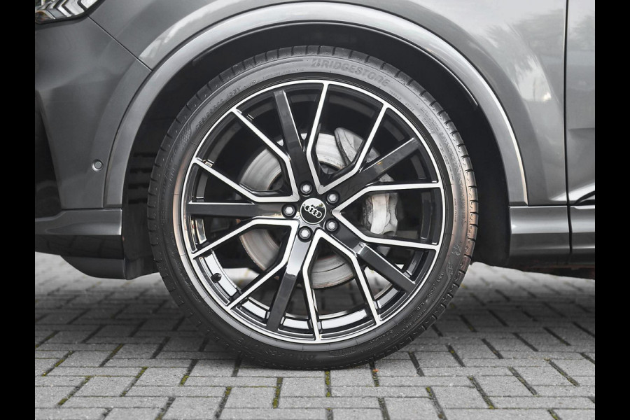 Audi Q7 55 TFSI quattro S Line 40.256 euro Ex BTW/ BPM Panoramadak ACC Leren bekleding 22 inch velgen Trekhaak