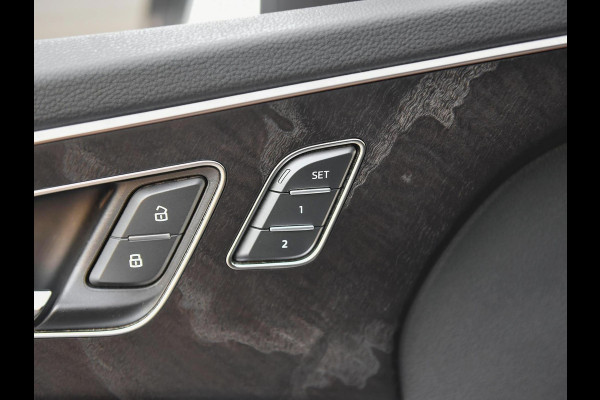 Audi Q7 55 TFSI quattro S Line 40.256 euro Ex BTW/ BPM Panoramadak ACC Leren bekleding 22 inch velgen Trekhaak