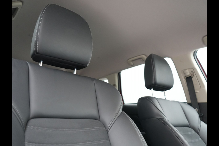 Mitsubishi Outlander 2.4 PHEV Intense 225pk Dealer O.H. | Adaptive Cruise | 360 Camera | Alcantara Sportstoelen Verwarmd | BLIS | Keyless | Stuur Verwarmd | Apple Carplay | DAB | Plug In Hybrid |