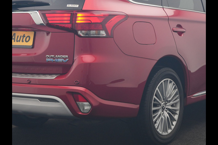 Mitsubishi Outlander 2.4 PHEV Intense 225pk Dealer O.H. | Adaptive Cruise | 360 Camera | Alcantara Sportstoelen Verwarmd | BLIS | Keyless | Stuur Verwarmd | Apple Carplay | DAB | Plug In Hybrid |