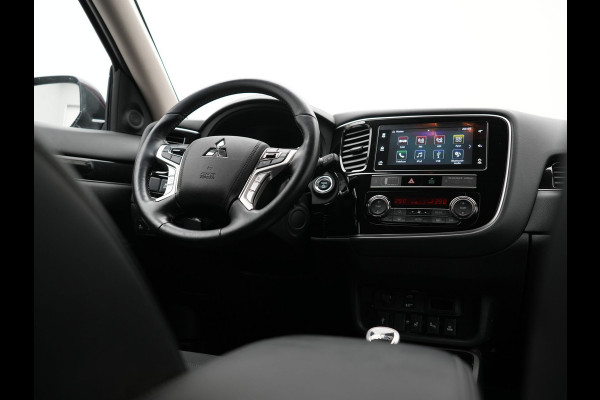 Mitsubishi Outlander 2.4 PHEV Intense 225pk Dealer O.H. | Adaptive Cruise | 360 Camera | Alcantara Sportstoelen Verwarmd | BLIS | Keyless | Stuur Verwarmd | Apple Carplay | DAB | Plug In Hybrid |