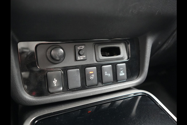 Mitsubishi Outlander 2.4 PHEV Intense 225pk Dealer O.H. | Adaptive Cruise | 360 Camera | Alcantara Sportstoelen Verwarmd | BLIS | Keyless | Stuur Verwarmd | Apple Carplay | DAB | Plug In Hybrid |
