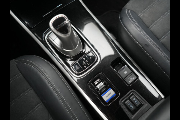 Mitsubishi Outlander 2.4 PHEV Intense 225pk Dealer O.H. | Adaptive Cruise | 360 Camera | Alcantara Sportstoelen Verwarmd | BLIS | Keyless | Stuur Verwarmd | Apple Carplay | DAB | Plug In Hybrid |