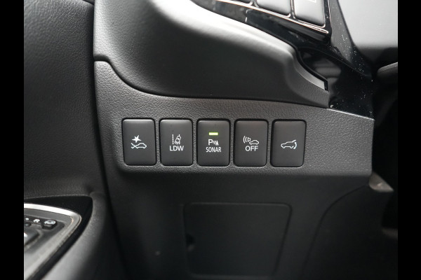 Mitsubishi Outlander 2.4 PHEV Intense 225pk Dealer O.H. | Adaptive Cruise | 360 Camera | Alcantara Sportstoelen Verwarmd | BLIS | Keyless | Stuur Verwarmd | Apple Carplay | DAB | Plug In Hybrid |