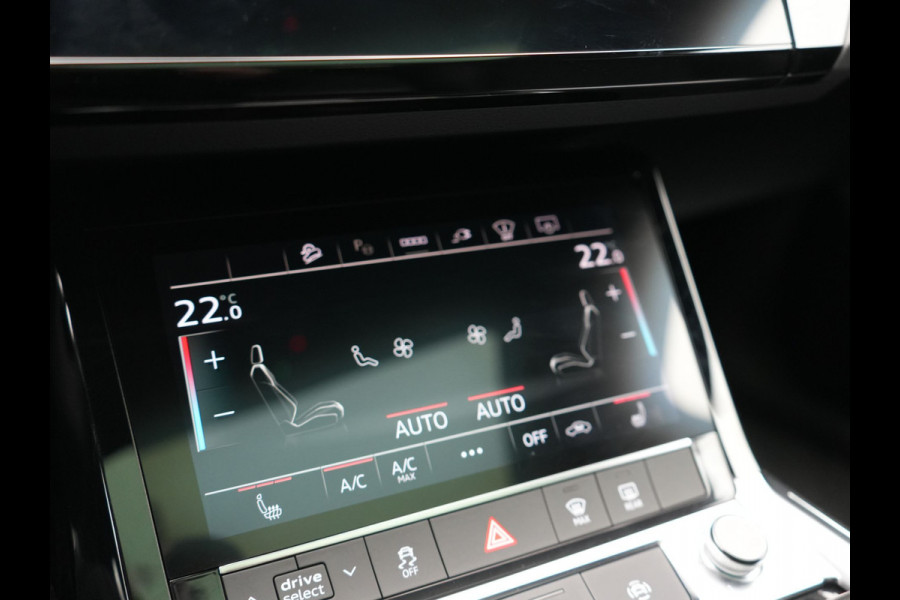 Audi Q8 Sportback e-tron 50 quattro S Line 95 kWh 340pk Dealer O.H. | Panodak | Luchtvering | 360 Camera | Matrix LED | Alcantara Sportstoelen Verwarmd | Keyless | Sfeerverlichting | Apple Carplay | Navigatie | DAB | 21"L.M |