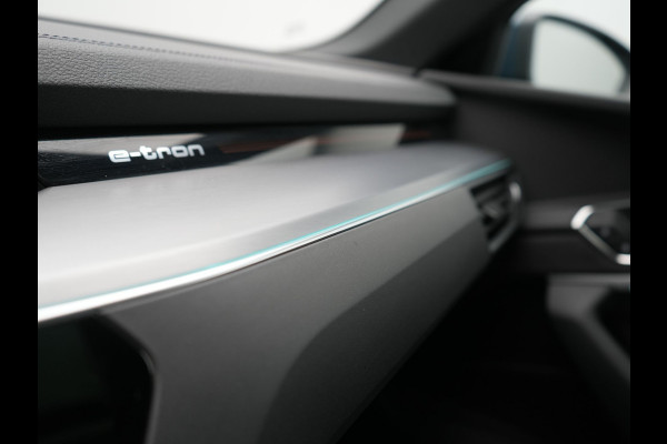 Audi Q8 Sportback e-tron 50 quattro S Line 95 kWh 340pk Dealer O.H. | Panodak | Luchtvering | 360 Camera | Matrix LED | Alcantara Sportstoelen Verwarmd | Keyless | Sfeerverlichting | Apple Carplay | Navigatie | DAB | 21"L.M |