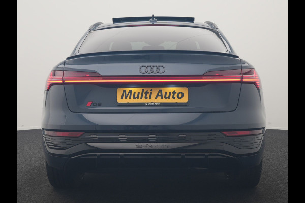 Audi Q8 Sportback e-tron 50 quattro S Line 95 kWh 340pk Dealer O.H. | Panodak | Luchtvering | 360 Camera | Matrix LED | Alcantara Sportstoelen Verwarmd | Keyless | Sfeerverlichting | Apple Carplay | Navigatie | DAB | 21"L.M |