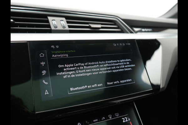 Audi Q8 Sportback e-tron 50 quattro S Line 95 kWh 340pk Dealer O.H. | Panodak | Luchtvering | 360 Camera | Matrix LED | Alcantara Sportstoelen Verwarmd | Keyless | Sfeerverlichting | Apple Carplay | Navigatie | DAB | 21"L.M |
