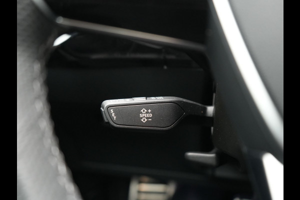 Audi Q8 Sportback e-tron 50 quattro S Line 95 kWh 340pk Dealer O.H. | Panodak | Luchtvering | 360 Camera | Matrix LED | Alcantara Sportstoelen Verwarmd | Keyless | Sfeerverlichting | Apple Carplay | Navigatie | DAB | 21"L.M |