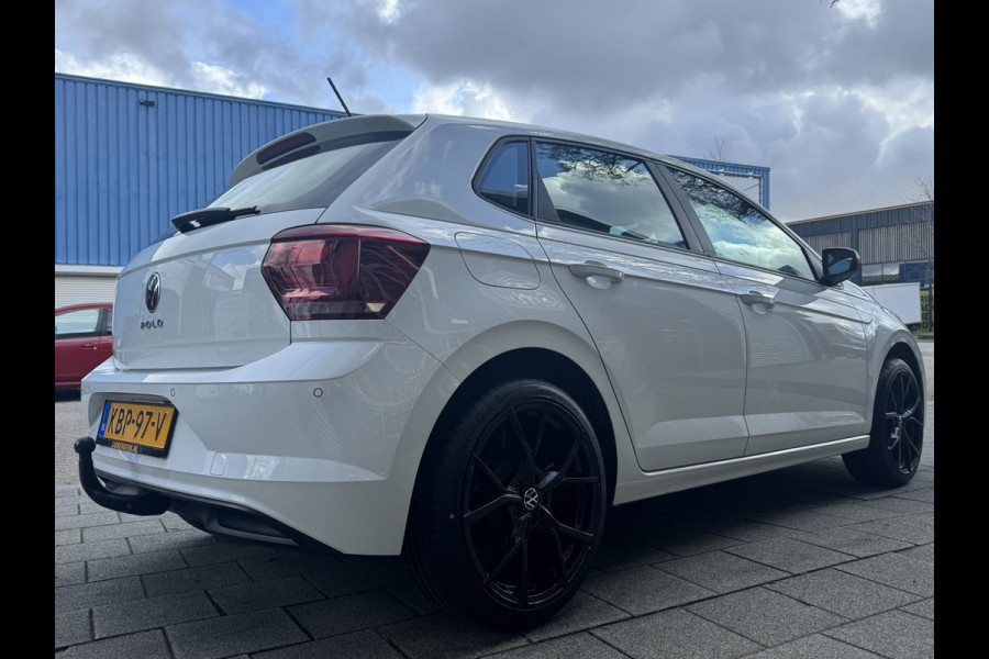 Volkswagen Polo 1.0 Trendline - Navigatie I Airco I PDC I LED I Nwe Sport velgen 18 inch I Veiligheid pakket I Trekhaak