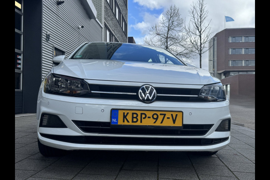 Volkswagen Polo 1.0 Trendline - Navigatie I Airco I PDC I LED I Nwe Sport velgen 18 inch I Veiligheid pakket I Trekhaak