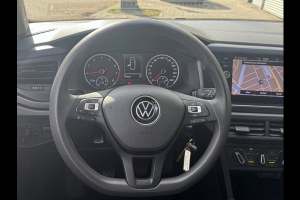 Volkswagen Polo 1.0 Trendline - Navigatie I Airco I PDC I LED I Nwe Sport velgen 18 inch I Veiligheid pakket I Trekhaak