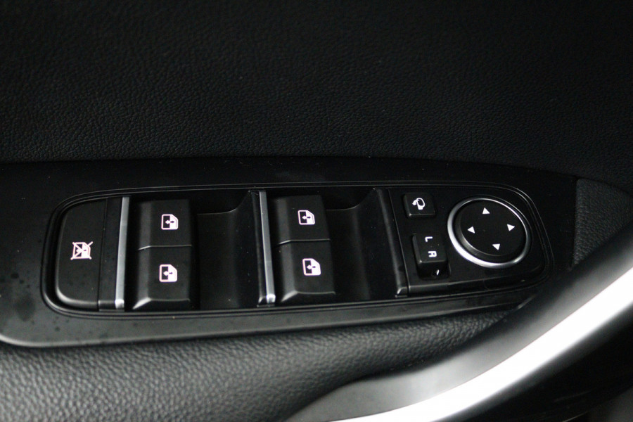 Kia Xceed 1.5 T-GDi GT-Line First Edition (PANORAMADAK, TREKHAAK AFNEEMBAAR, CAMERA, STUUR-/STOELVERWAMRING)