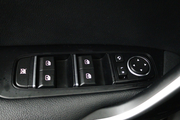 Kia Xceed 1.5 T-GDi GT-Line First Edition (PANORAMADAK, TREKHAAK AFNEEMBAAR, CAMERA, STUUR-/STOELVERWAMRING)