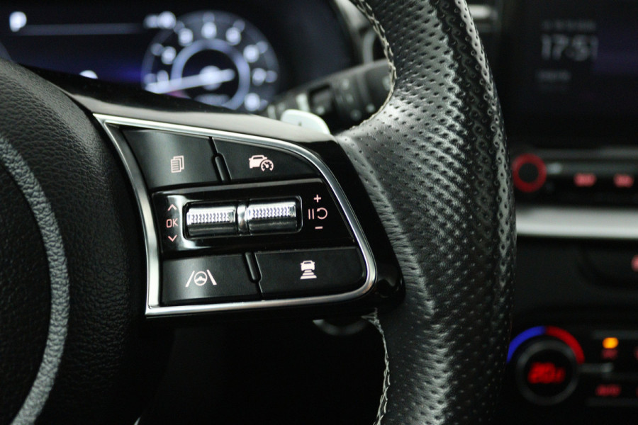 Kia Xceed 1.5 T-GDi GT-Line First Edition (PANORAMADAK, TREKHAAK AFNEEMBAAR, CAMERA, STUUR-/STOELVERWAMRING)
