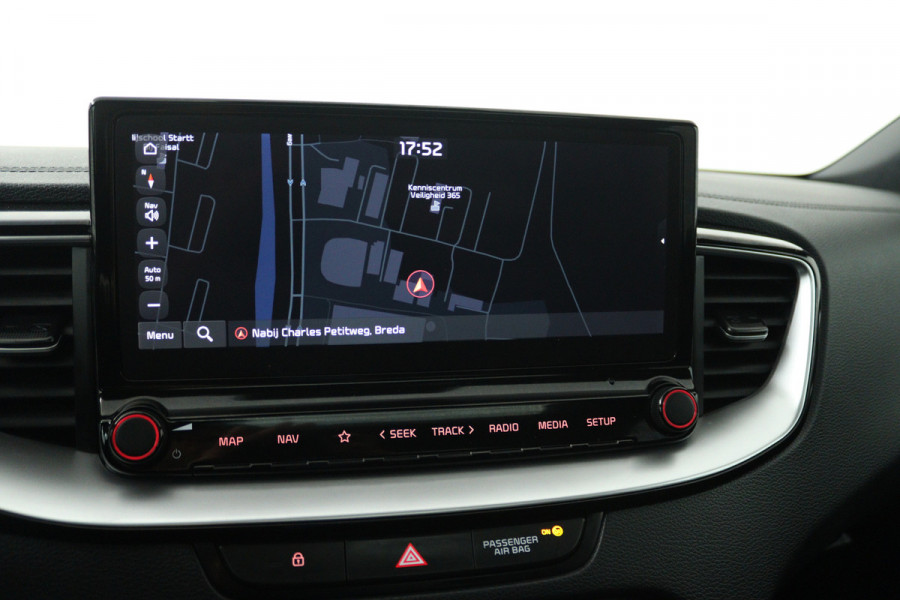 Kia Xceed 1.5 T-GDi GT-Line First Edition (PANORAMADAK, TREKHAAK AFNEEMBAAR, CAMERA, STUUR-/STOELVERWAMRING)